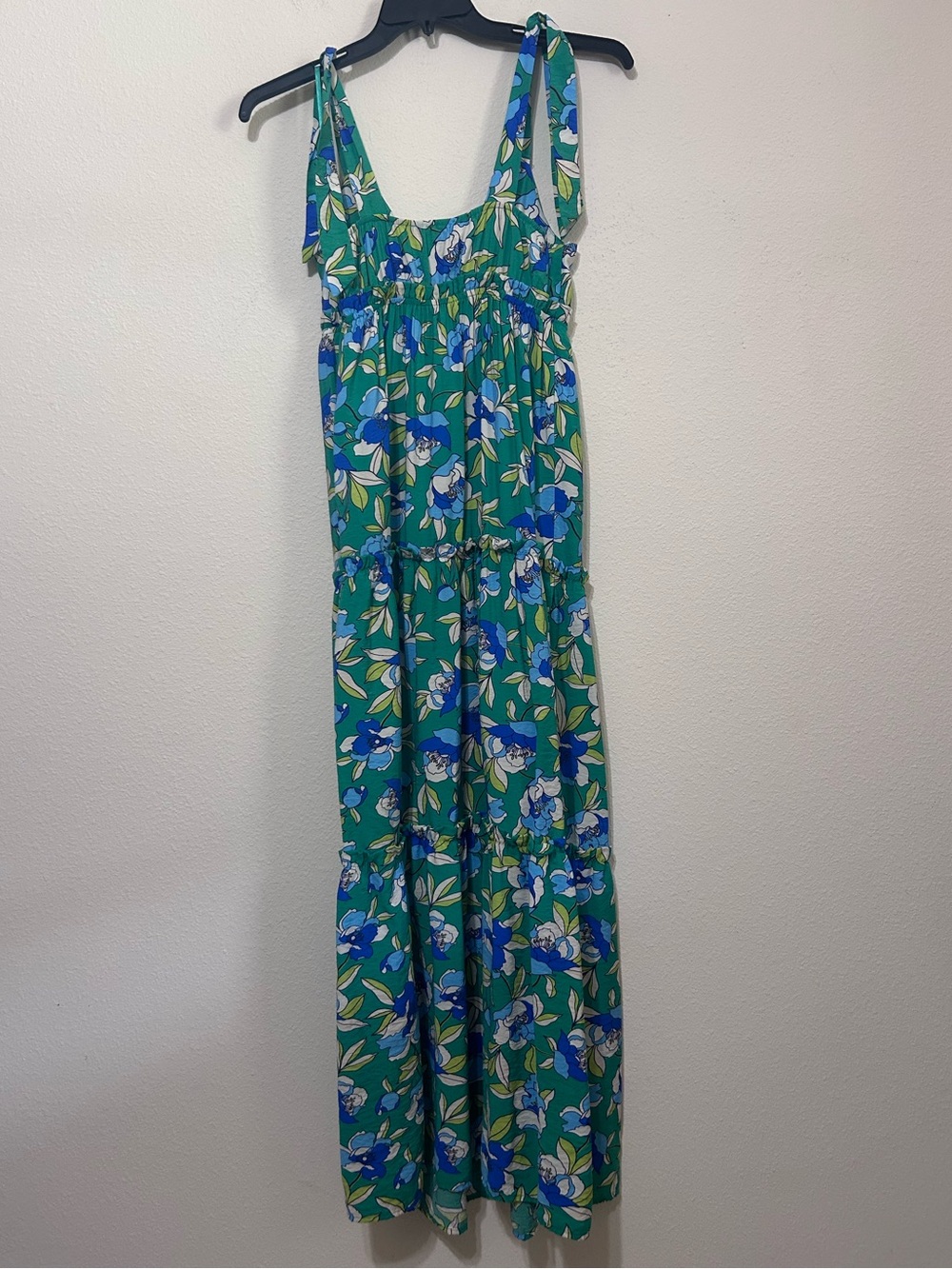 Monteau Los Angeles Floral Tiered Maxi Dress Green Blue Tie Strap Casual Size M - Picture 7 of 11